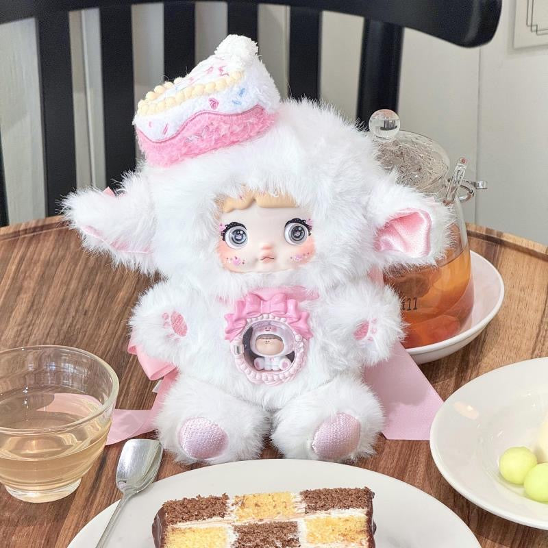 Nommi - A bite of sweetheart Plush doll